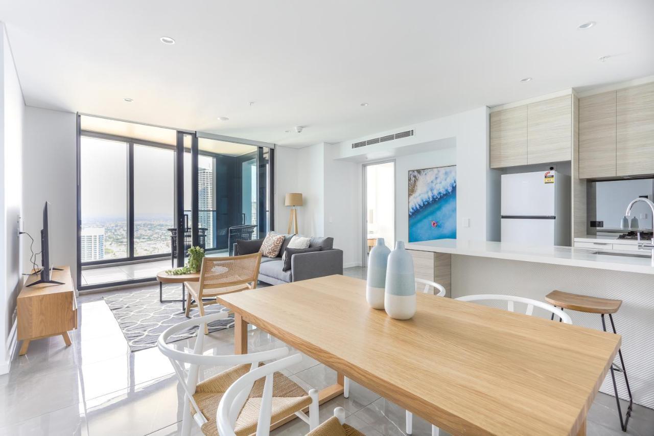 Sea View Beachfront Apartment In Surfers Gold Coast Extérieur photo